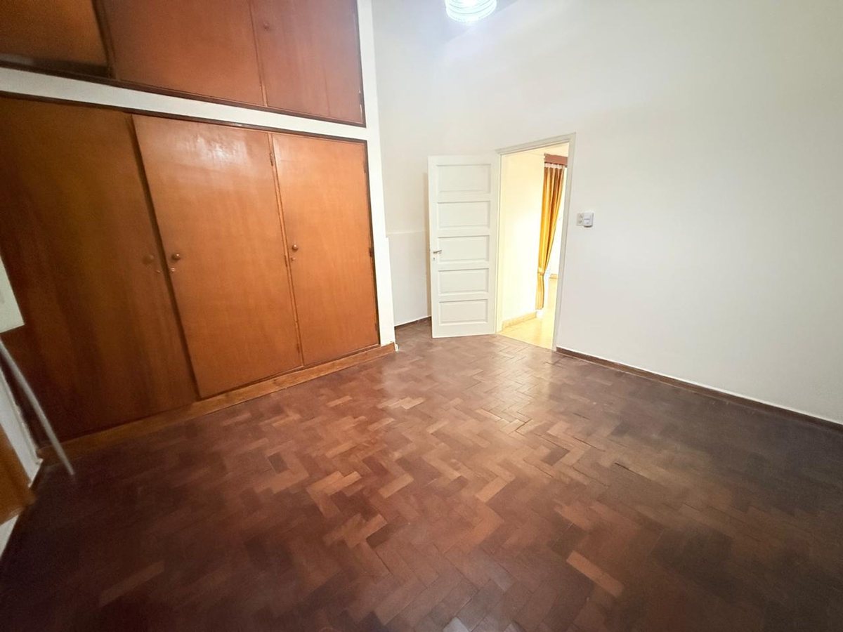 Foto 13 — CASA EN VENTA EN PERGAMINO CON PARQUE Y GALPON