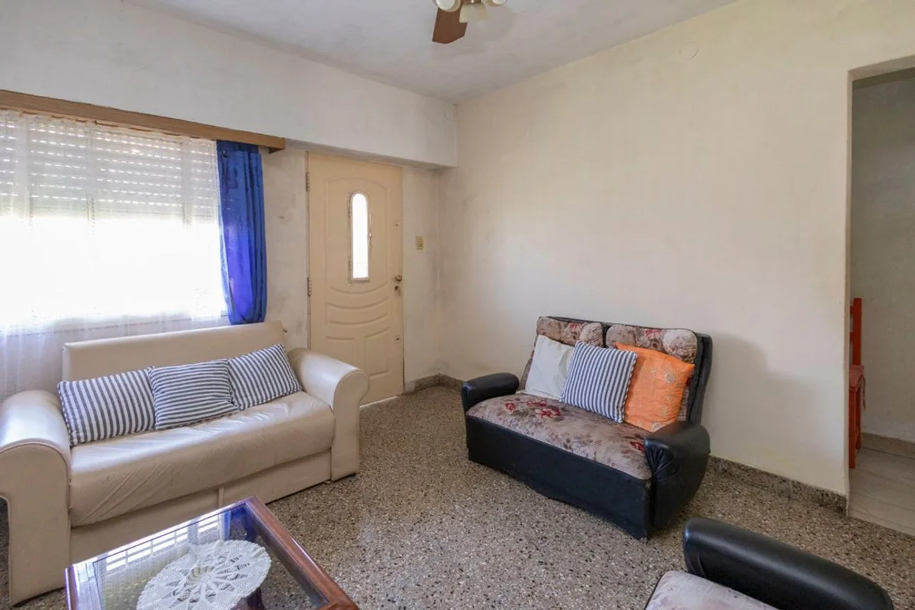 Casa de 3 ambientes en venta en Berazategui, Calle 133 500, foto 2