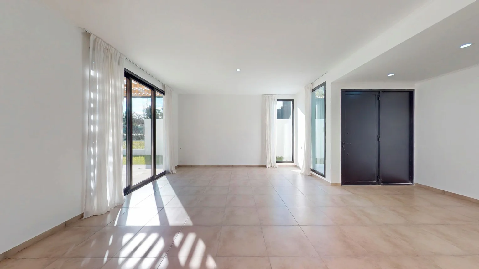 Casa de 3 ambientes en venta en City Bell, 138 E/ 471 y 472 0, foto 2