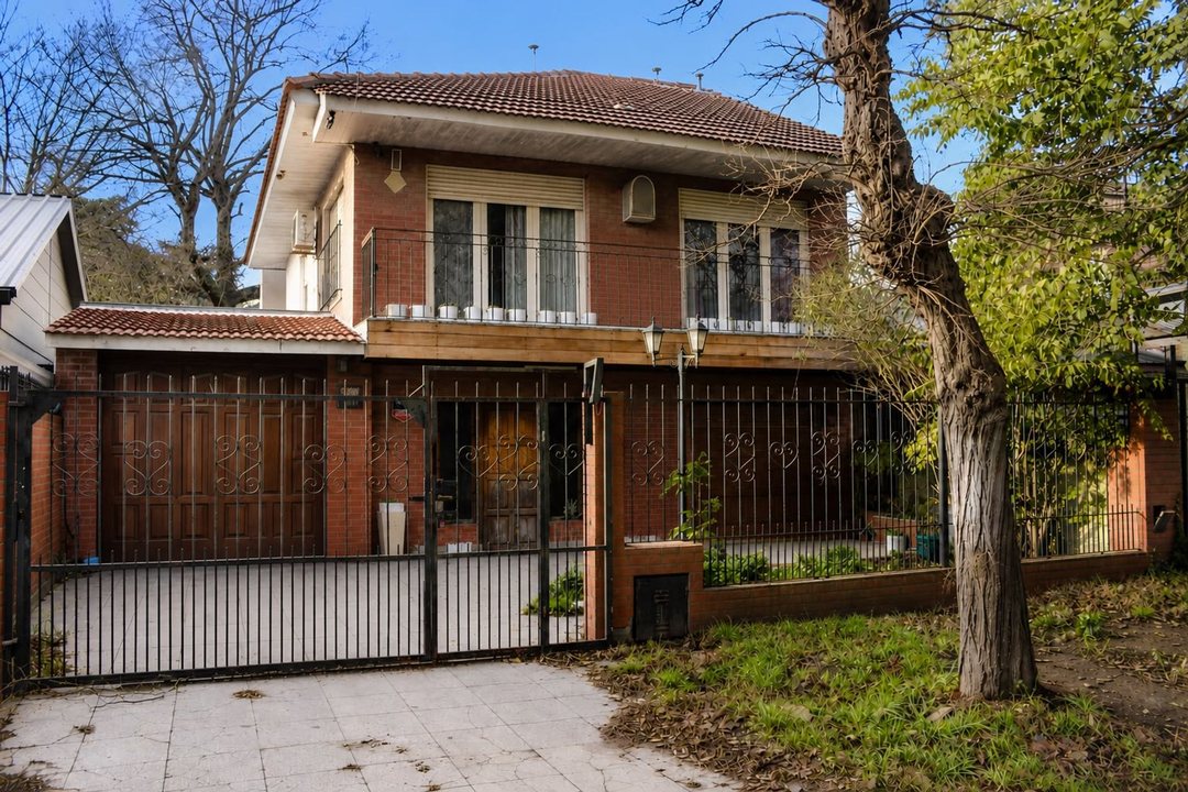 VENTA CASA 5 AMBIENTES LA FLORIDA