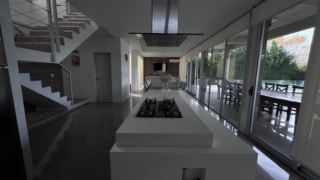 CASA 4AMB A LA VENTA EN CARDALES VILLAGE
