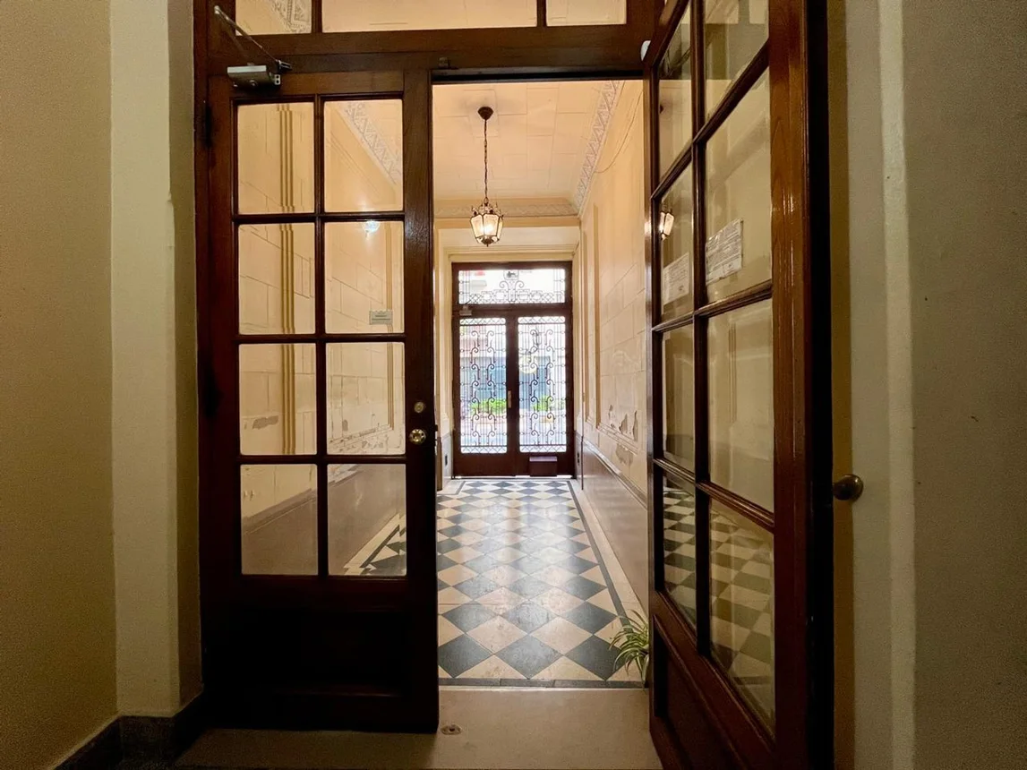 Departamento de 3 ambientes en alquiler en Monserrat, Bolívar 300, foto 3