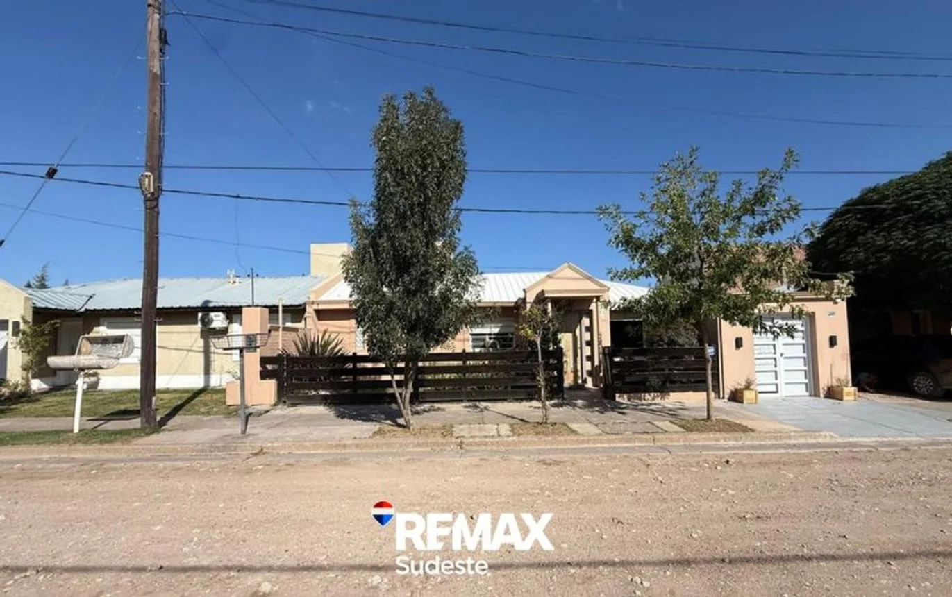 Casa en venta en Bahía Blanca, foto 2
