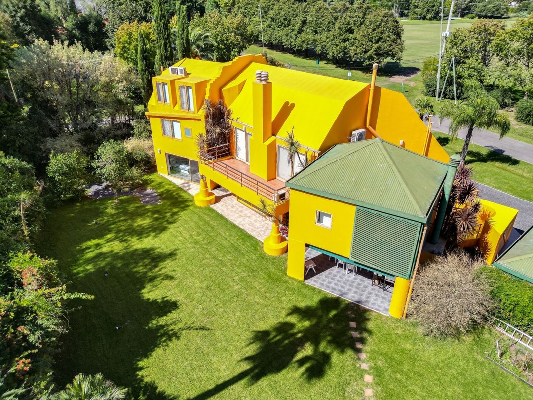 CASA EN VENTA 7 AMBIENTES CLUB DE CAMPO SAN DIEGO