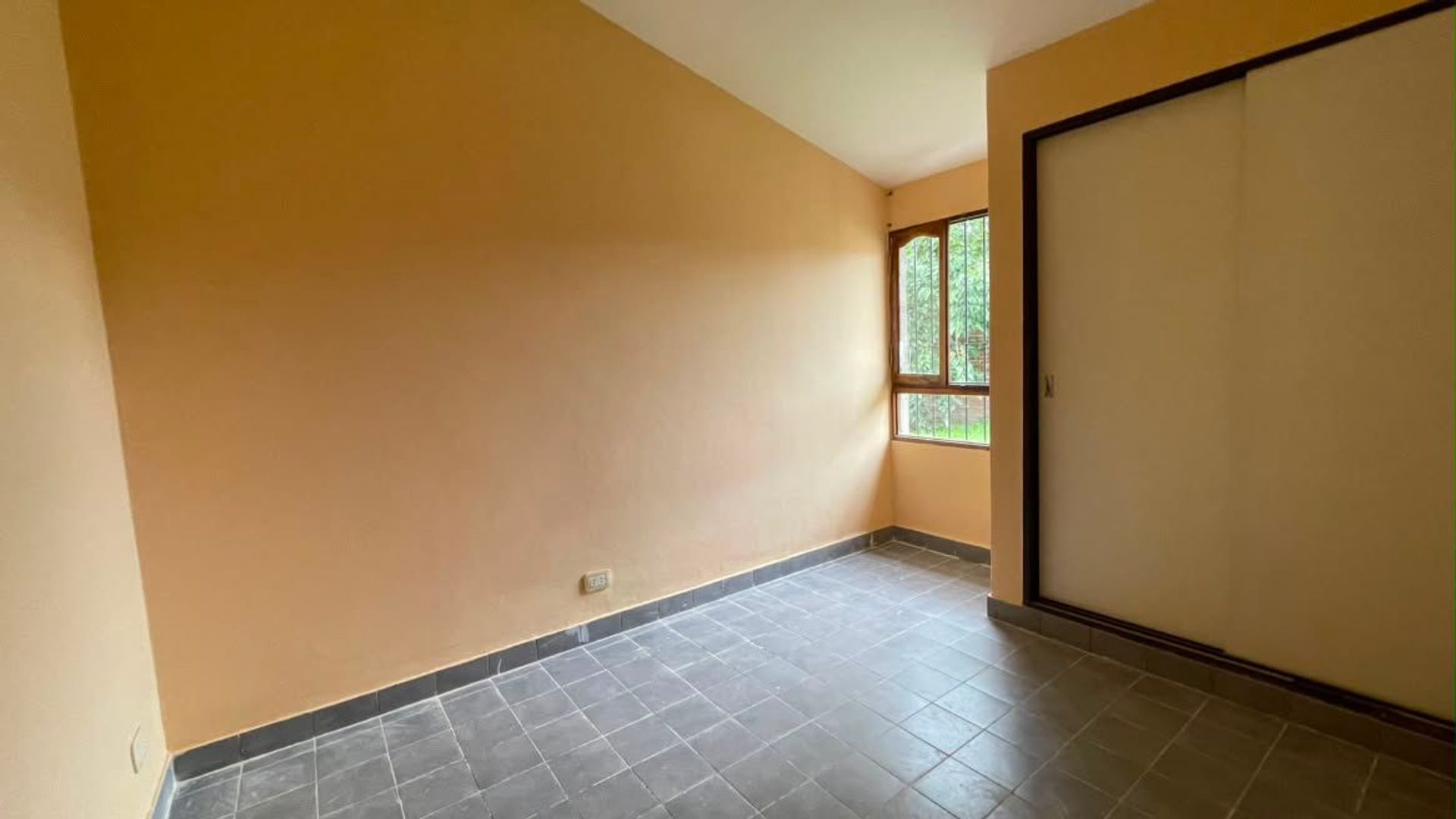 CASA VENTA BARRIO SANTA ANA ZONA SUR 3 DORMITORIOS - foto 7