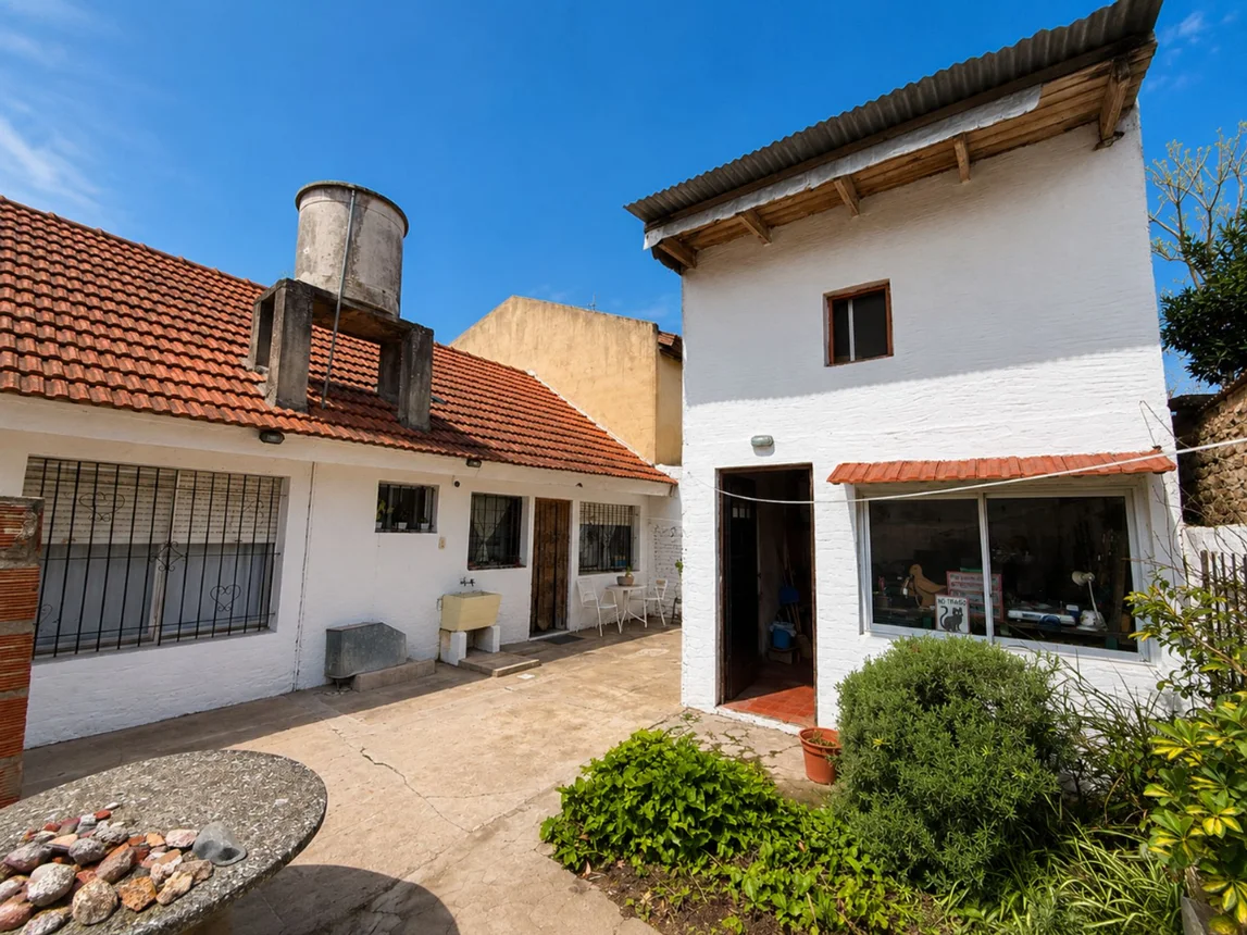 Casa de 4 ambientes en venta en San Antonio de Padua, El Triunfo 400, foto 3