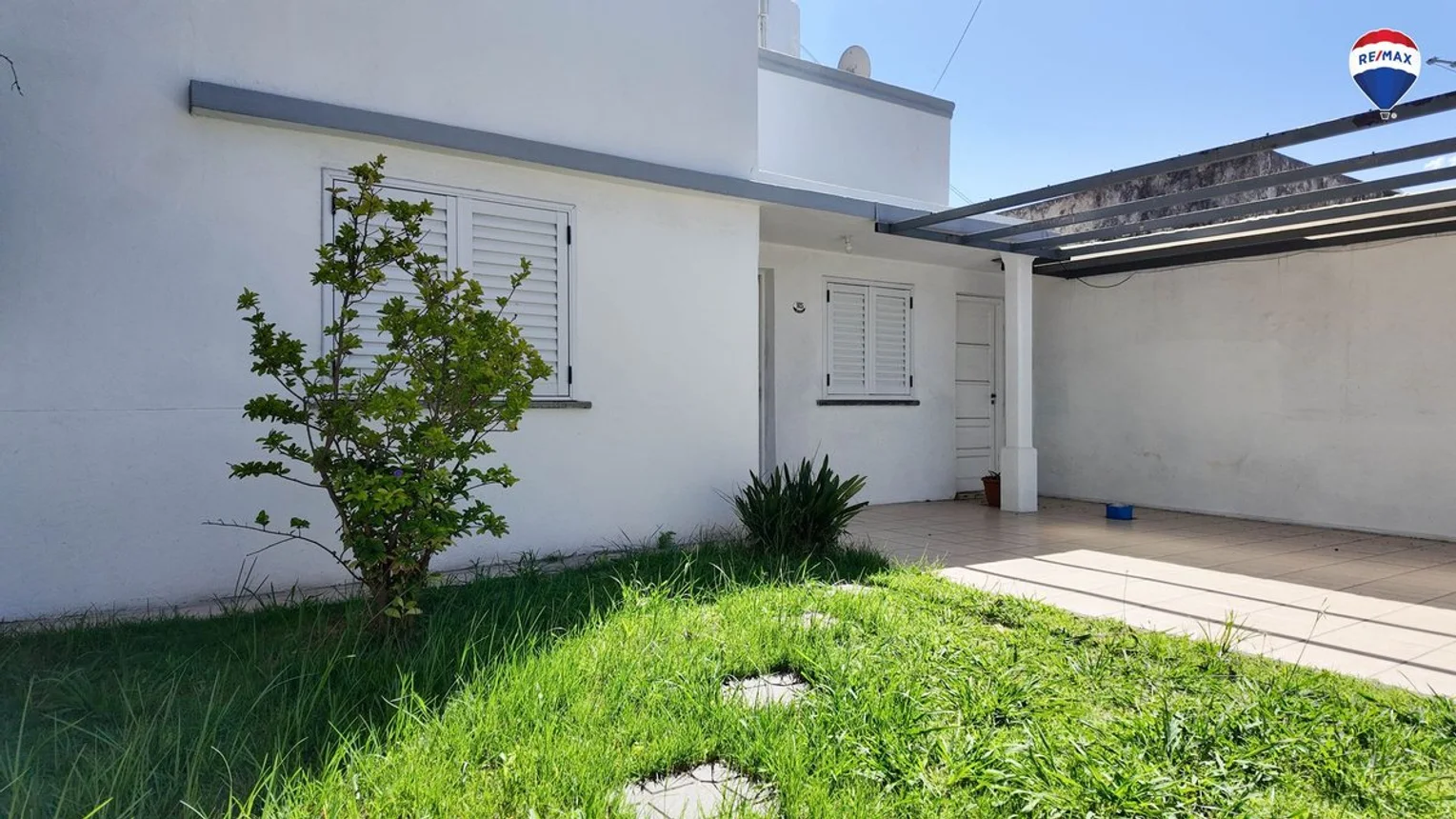 Casa de 5 ambientes en venta en Gerli, Helguera 1800