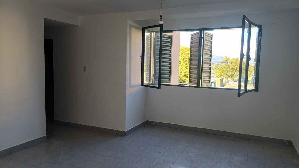 DEPARTAMENTO VENTA EN B° JUAN PABLO II ZONA SUR - foto 4