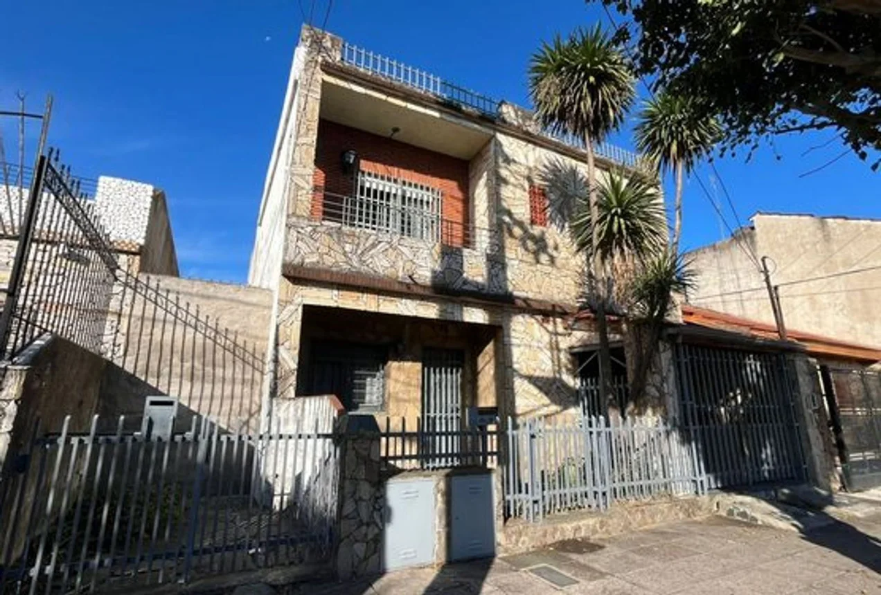 Casa de 5 ambientes en venta en Ramos Mejía, Pedro Bonifacio Palacios 1000