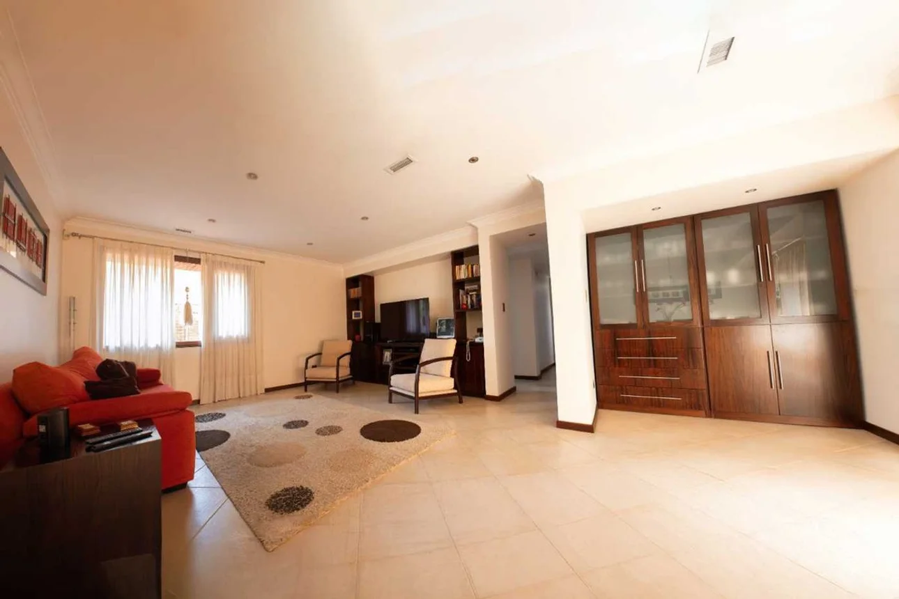 Casa de 6 ambientes en venta en Mar del Plata, Julián Aguirre 6000, foto 2
