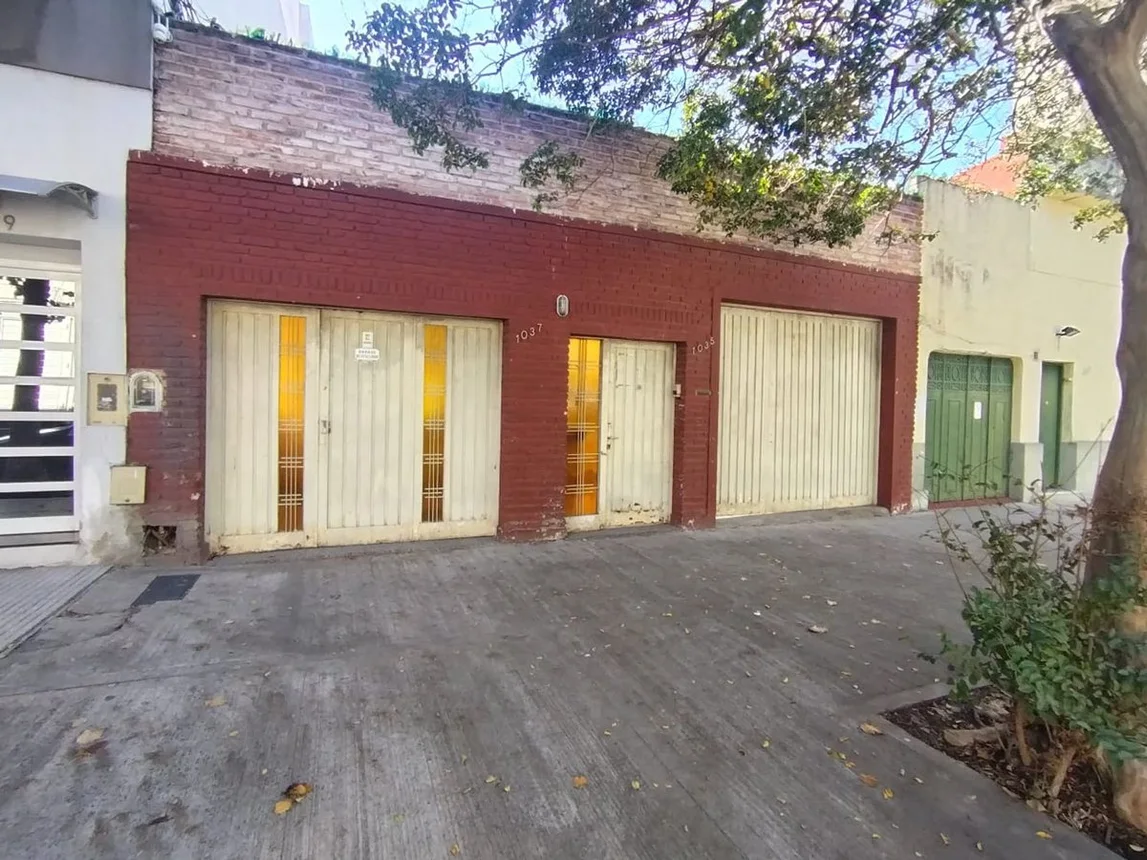 Casa de 5 ambientes en venta en Floresta, Bahía Blanca 1000