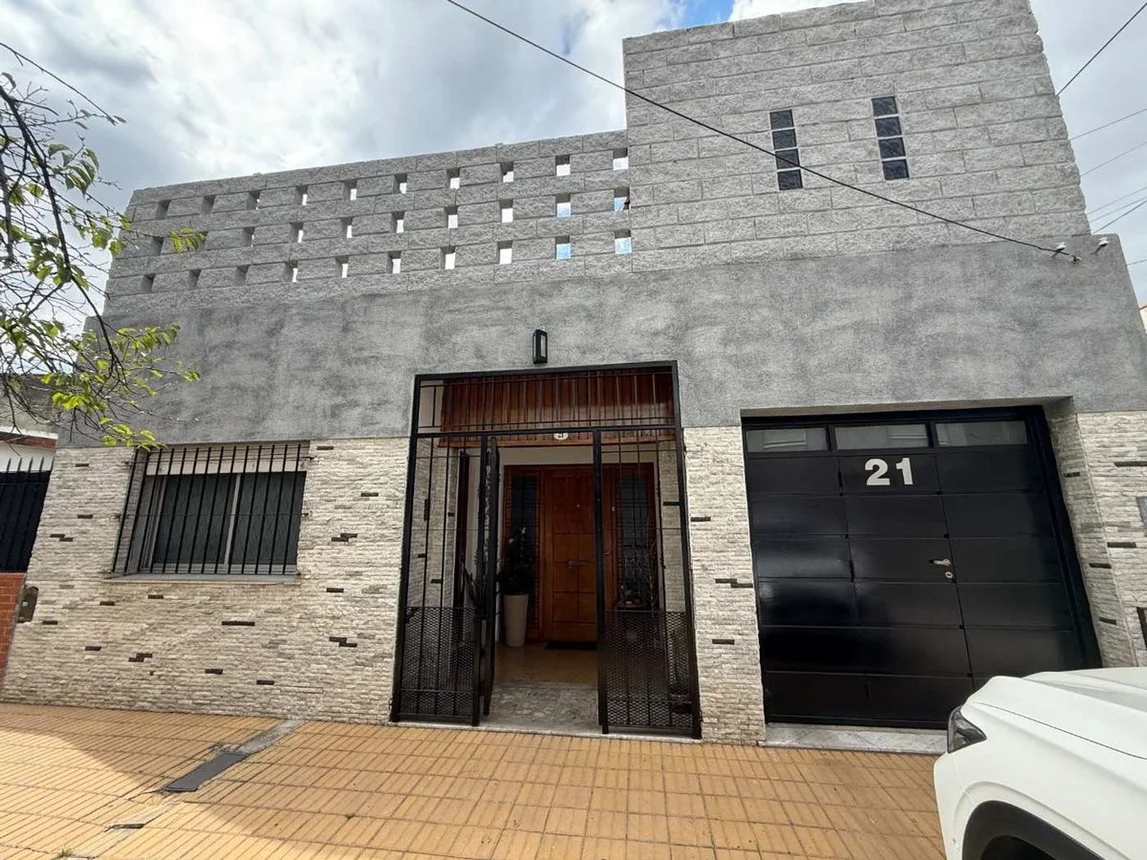 Casa en venta en Lomas de Zamora, foto 2