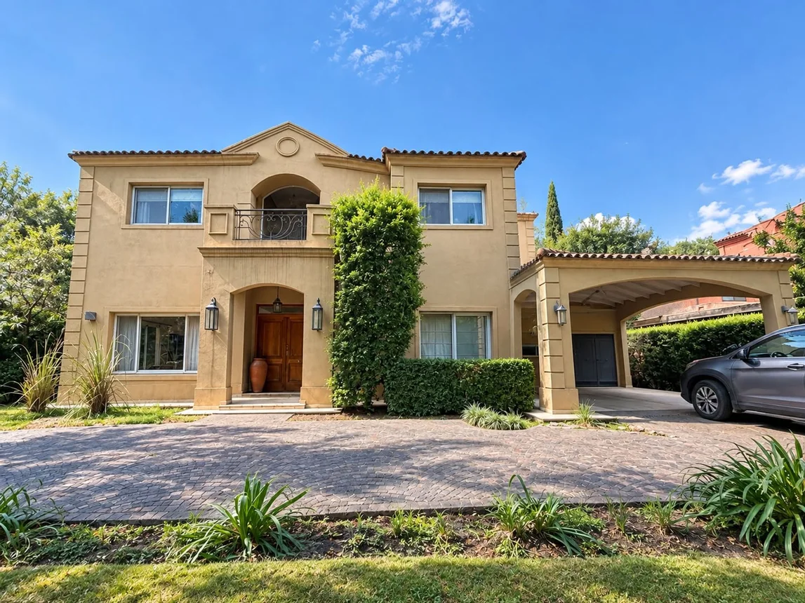 Casa en venta en Bella Vista, Irusta 2900
