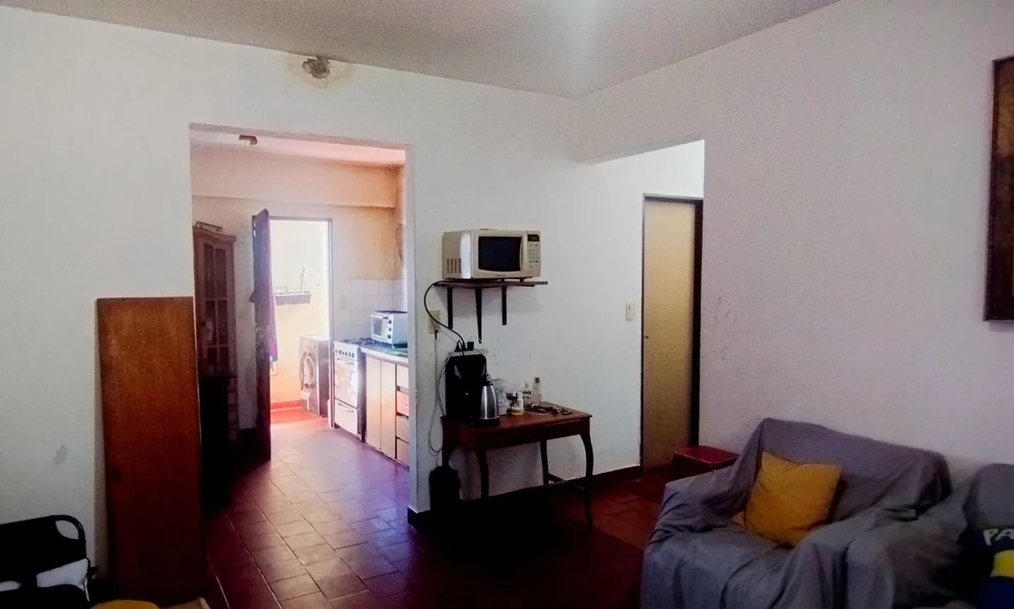 Departamento de 4 ambientes en venta en Berazategui, Calle 21 & 137 0