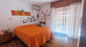 VENTA CASA 5 DORM CON COCHERA BAJO PALERMO