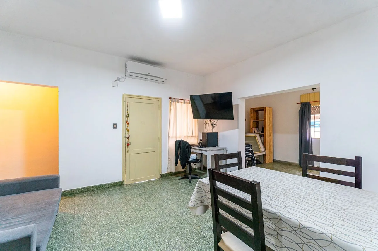 Casa en venta en rosario con patio y cochera, foto 5