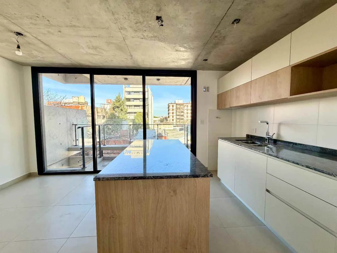 Departamento de 2 ambientes en alquiler en Morón, Entre Ríos 800