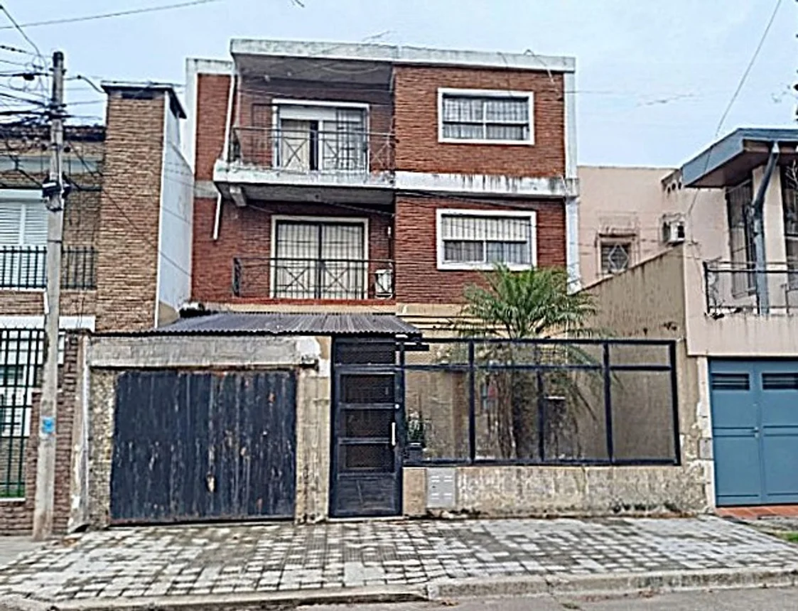 Venta casa + departamento cochera jardin, foto 4