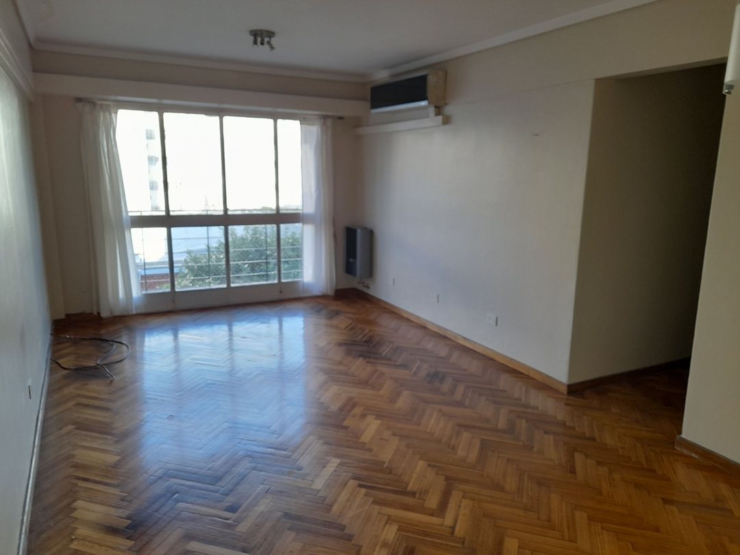 Alquiler Residencial en Belgrano Dep.to 4 Ambient.