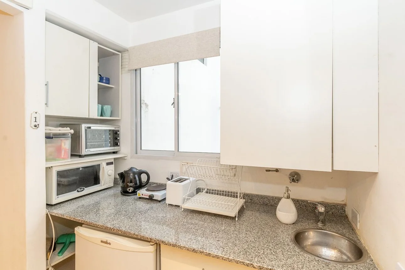 Departamento de 2 ambientes en alquiler en Recoleta, Av. Quintana 200, foto 5