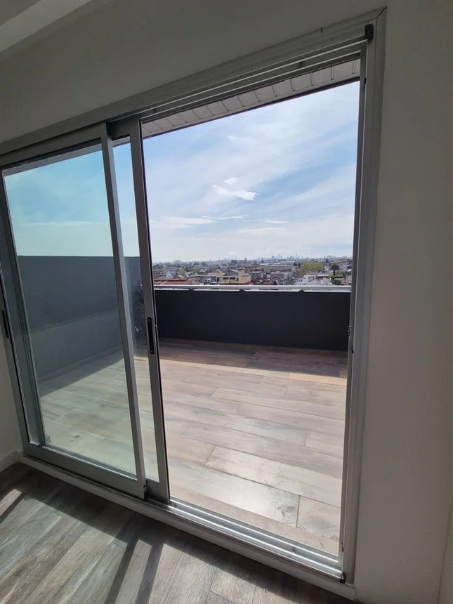 Dúplex de 2 ambientes en venta en Valentín Alsina, Avenida Tte Gral Juan Domingo Perón 2800, foto 2