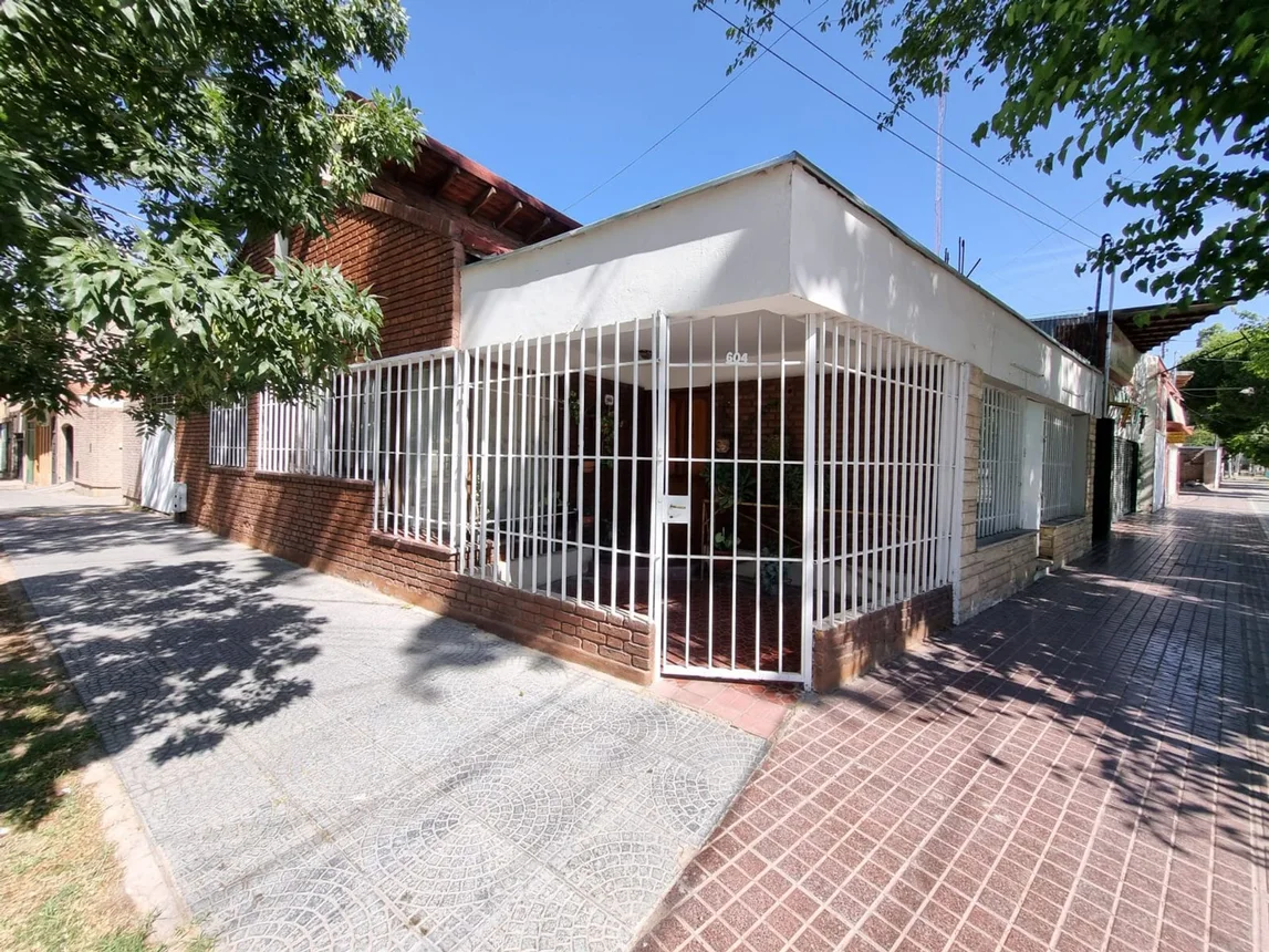 Casa en venta en Godoy Cruz, foto 2