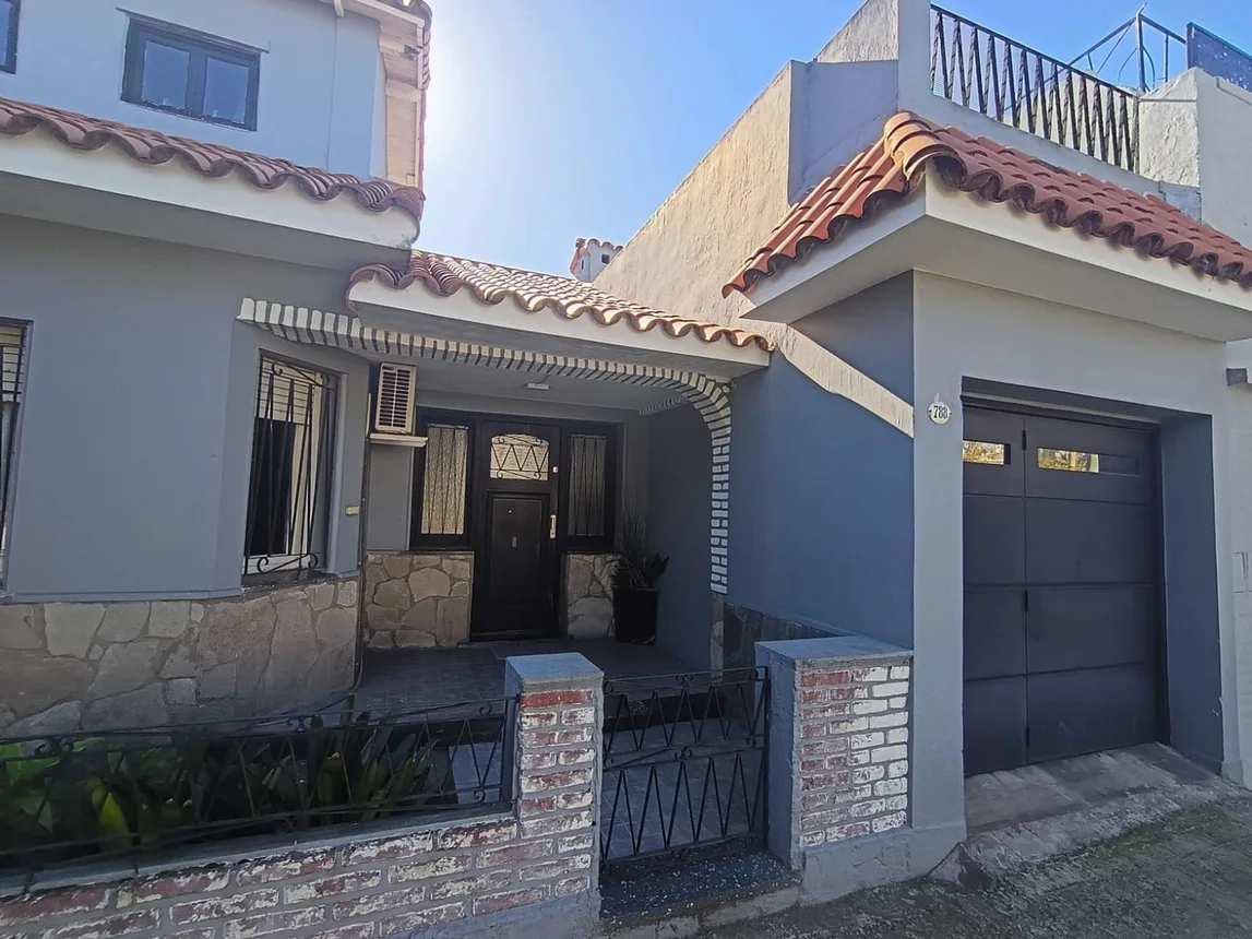 Casa en venta en Banfield, foto 4