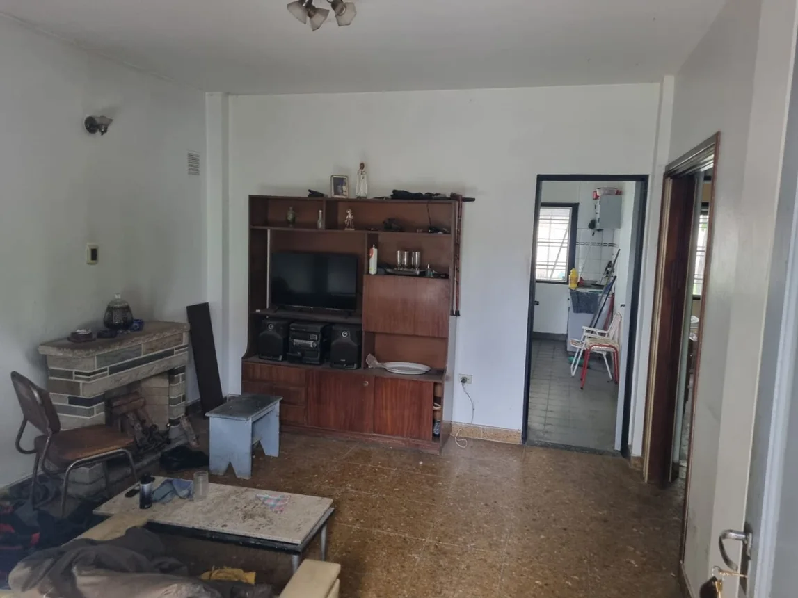 Casa de 3 ambientes en venta en Banfield, Aráoz 1100, foto 3