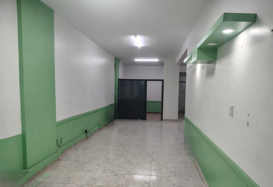 Local comercial en alquiler Larrea y Córdoba