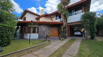 venta de casa en las Chacras (Juana Koslay)