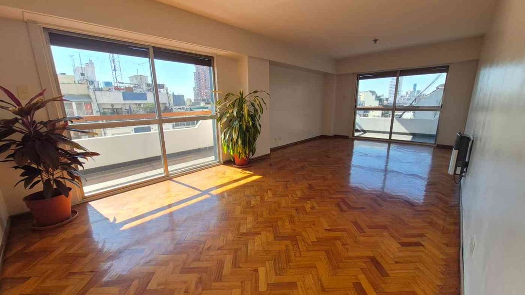 VENTA DEPTO 5AMB-PALERMO-DOBLE BALCON-MUY LUMINOSO