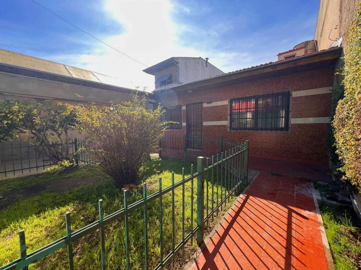 Casa de 3 ambientes en venta en Bernal Oeste, Luis María Campos 1300, foto 4