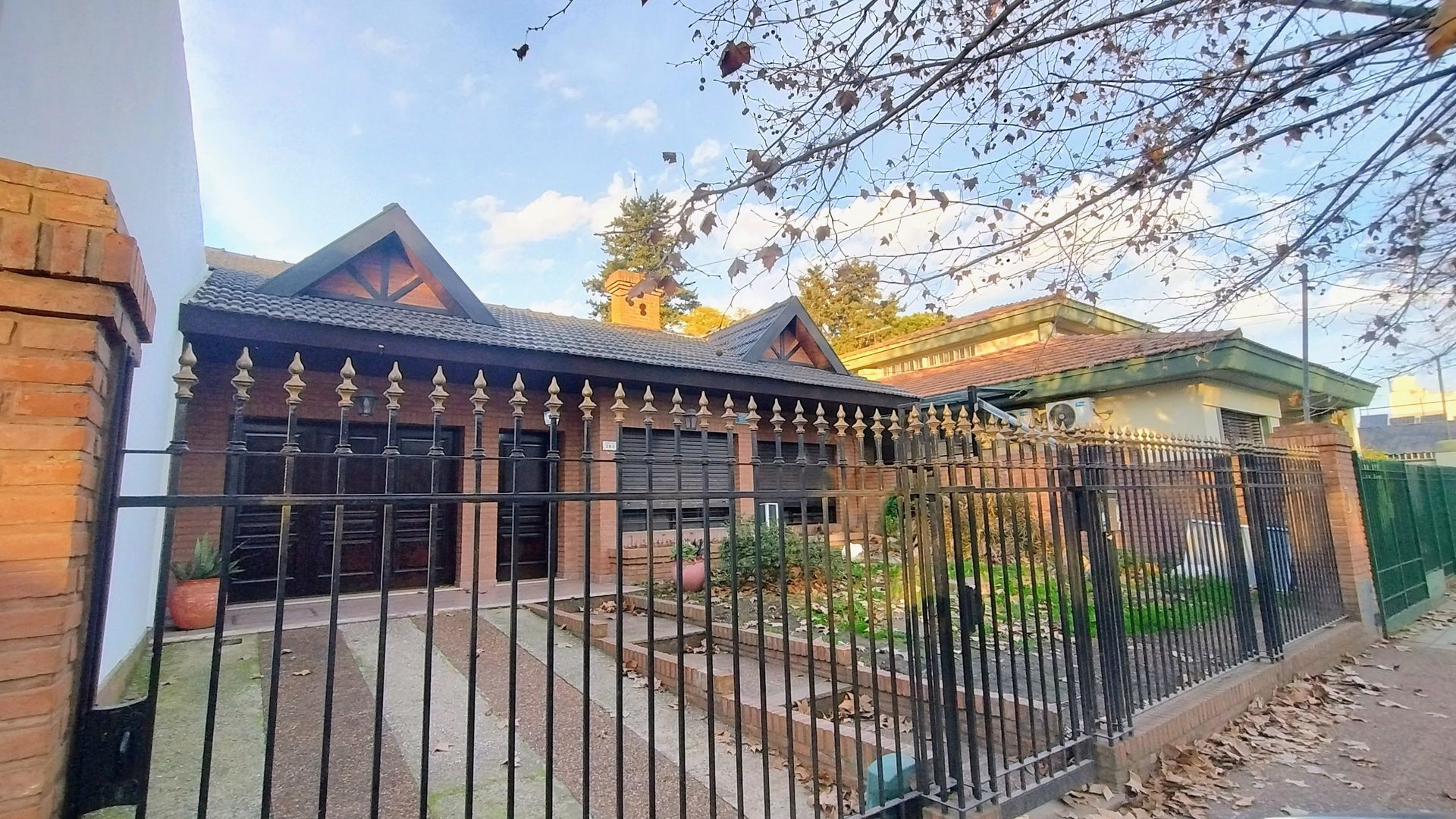 Foto 5 — VENTA CASA 5 AMB. C/PILETA, QUINCHO | APTO CRÉDITO