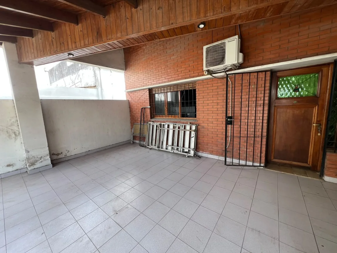 PH de 2 ambientes en venta en La Plata, Calle 64 0