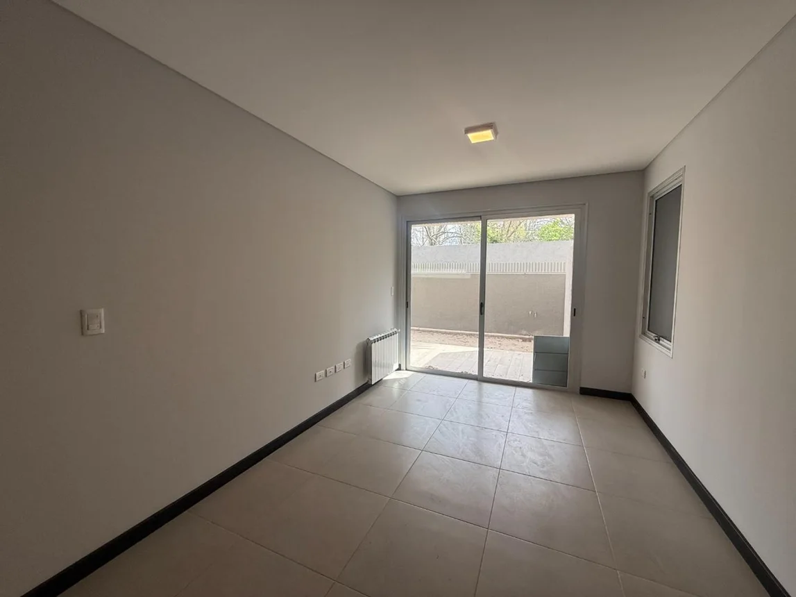 Departamento de 4 ambientes en alquiler en Luján de Cuyo, San Martín 500, foto 4