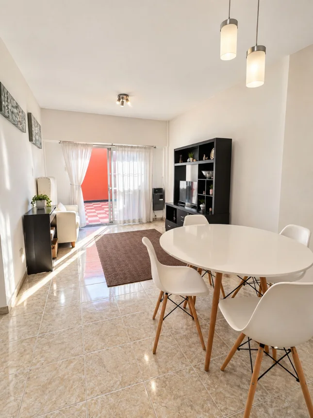 Departamento de 3 ambientes en venta en Caseros, Potosí 2000