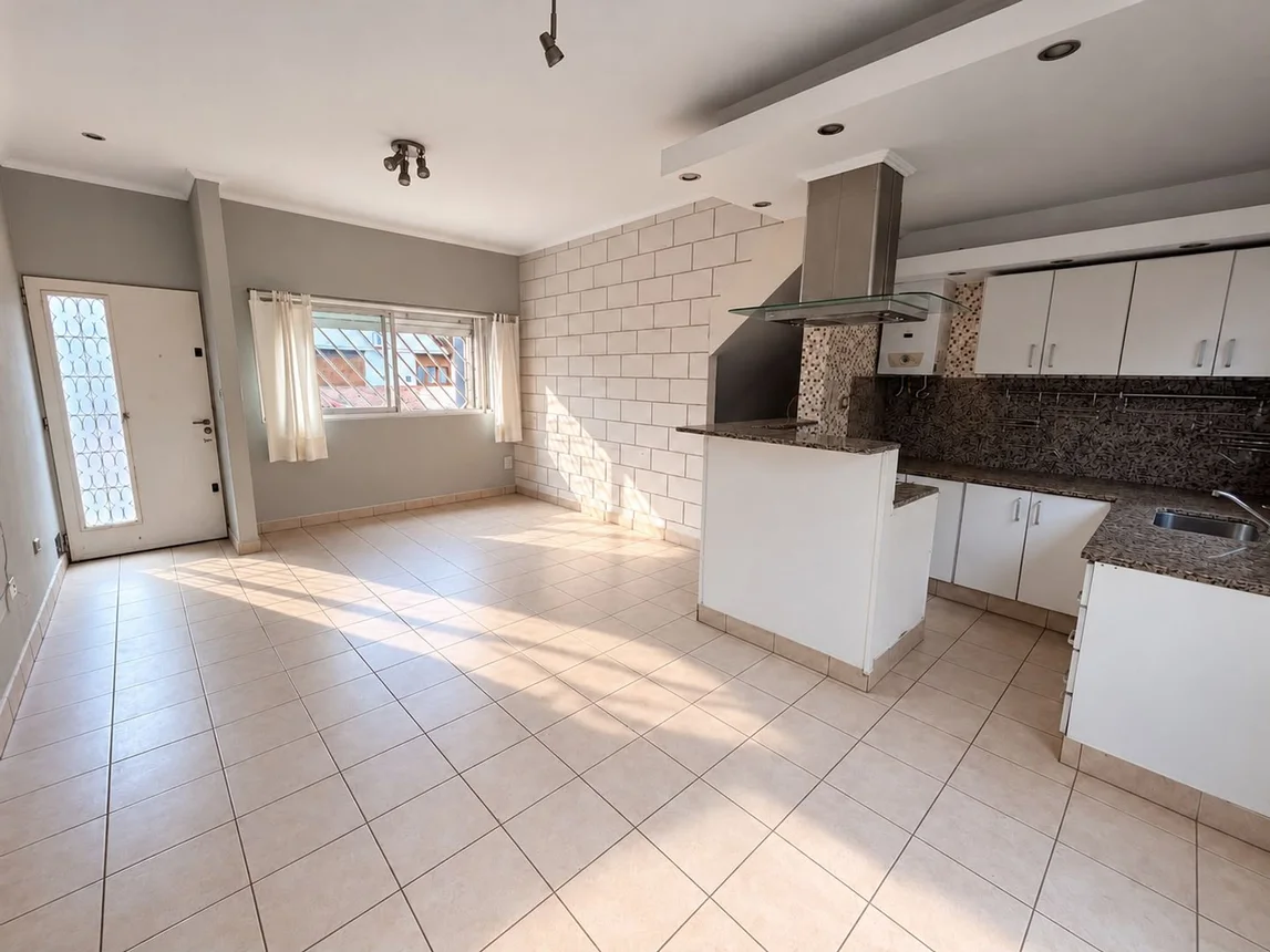 PH de 3 ambientes en venta en Villa Pueyrredón, Campana 5400