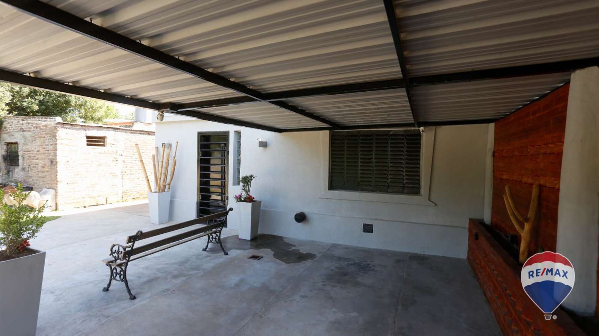 Foto 2 — CASA EN VENTA DE 4 AMBIENTES EN LONGCHAMPS
