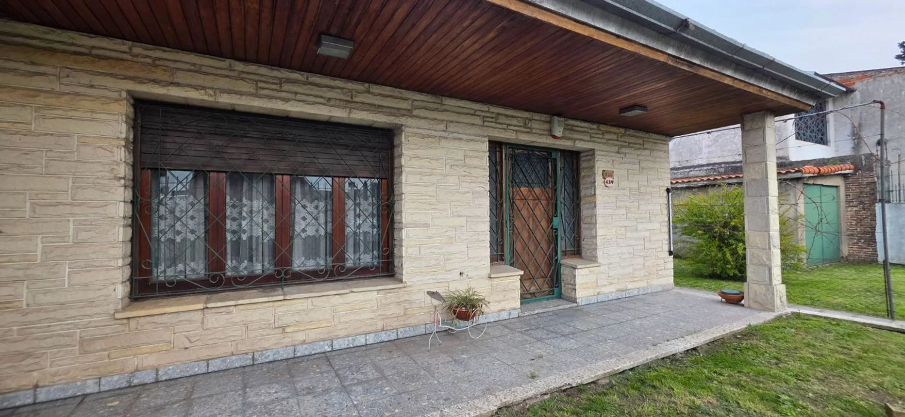 Casa en venta en Claypole, Crispi 900