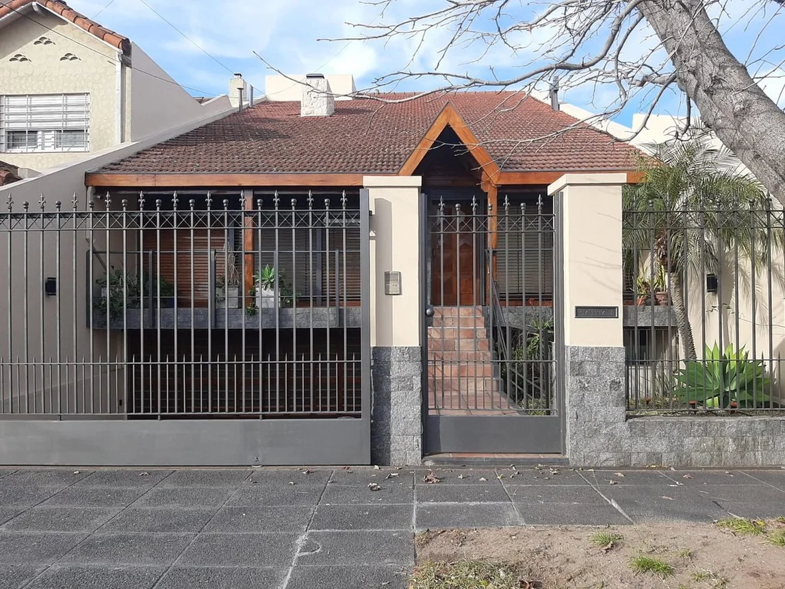 Casa en venta en Haedo, foto 3
