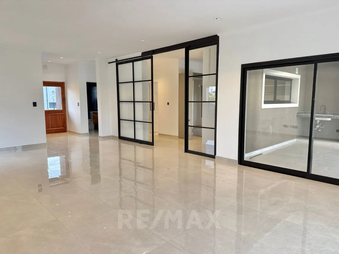 Casa en venta en Presidente Derqui, foto 2