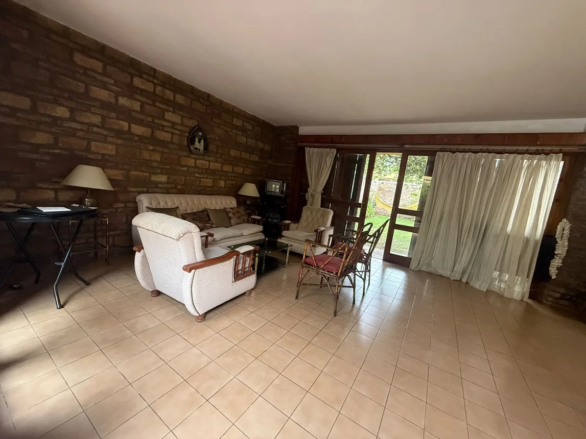 Casa de 5 ambientes en venta en Luján de Cuyo, Juan de Dios Vallcanera 200, foto 4