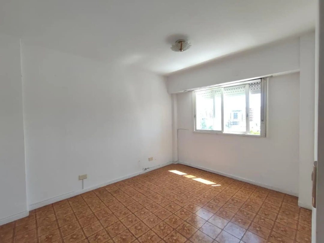 DEPARTAMENTO 2 AMBIENTES VENTA QUILMES  COCHERA