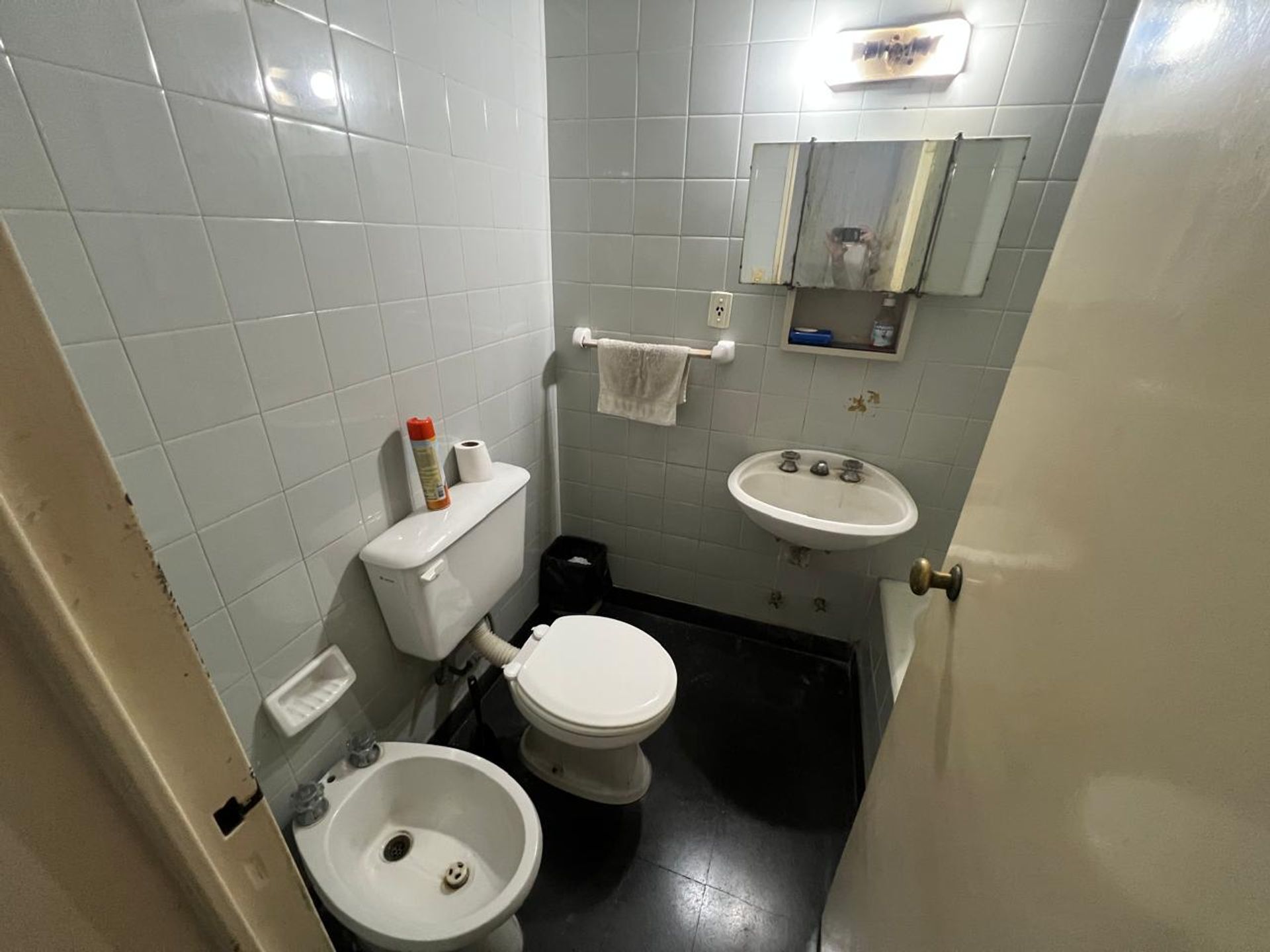 Foto 6 — VENTA OFICINA AV BELGRANO BAÑO PROPIO SEGURIDAD 24