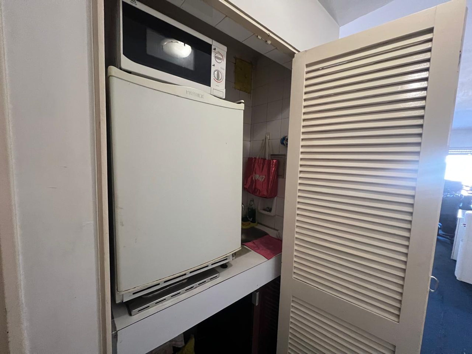 Foto 13 — VENTA OFICINA AV BELGRANO BAÑO PROPIO SEGURIDAD 24
