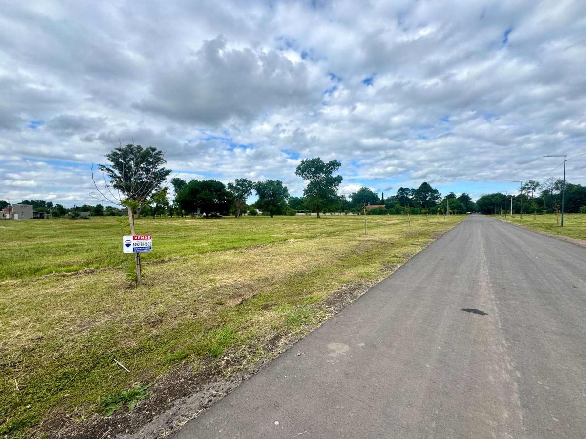 Foto 6 — TERRENO EN VENTA 650 M2. FUNES
