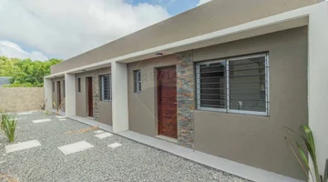 ALQUILER-Casa 1 dorm con patio a estrenar-LAGOMAR