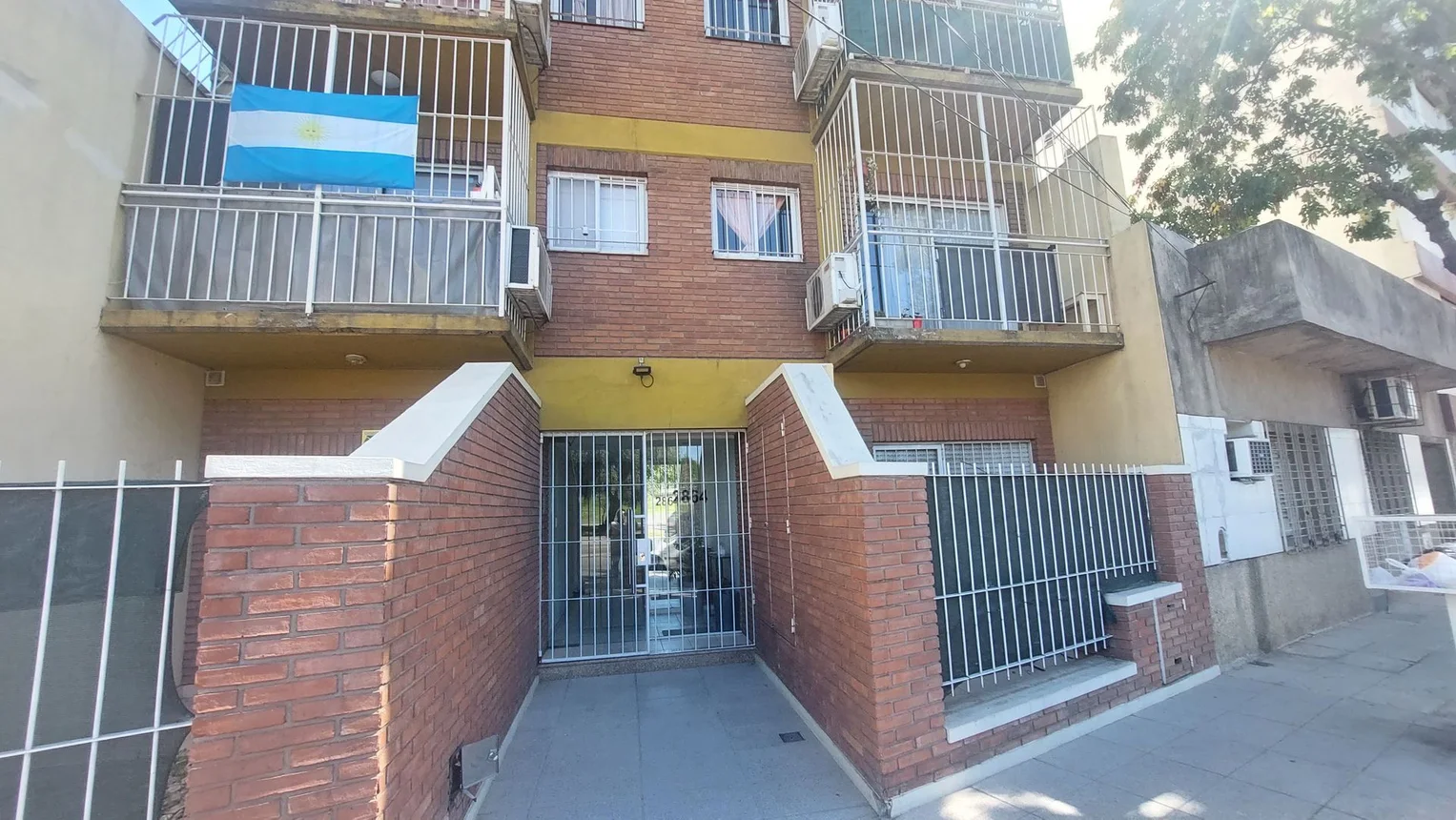 Venta departamento dos ambientes con balcon frente, foto 1