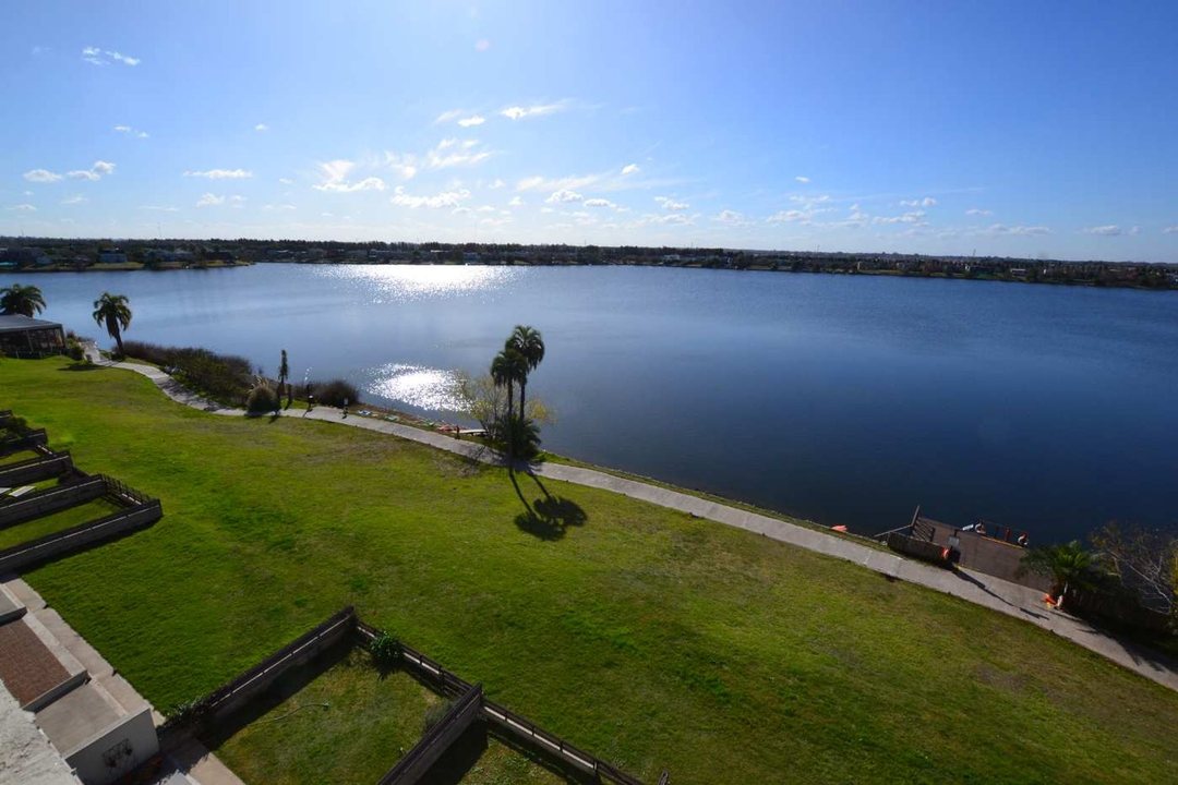Venta departamento 2 amb al lago Vila Vela cochera