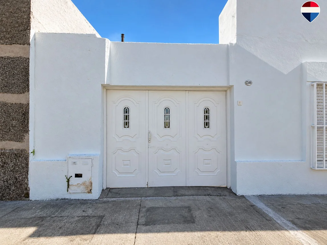 Casa de 4 ambientes en venta en Nueva Pompeya, Pasaje Juana de Arco 2500